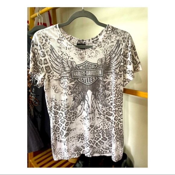 Harley-Davidson Tops - Harley Davidson Embellished T-shirt • Size Large